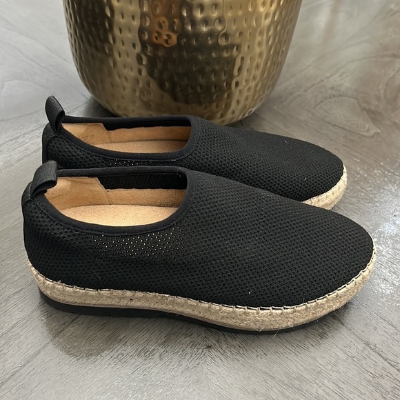 NATURALIZER ISLEY WOMENS SLIP ON COMFORT ESPADRILLES - Picture 5 of 10